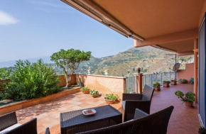 Taormina Apartment with Panoramic View, Taormina